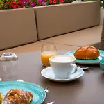 Bed and breakfast Elaia 4*